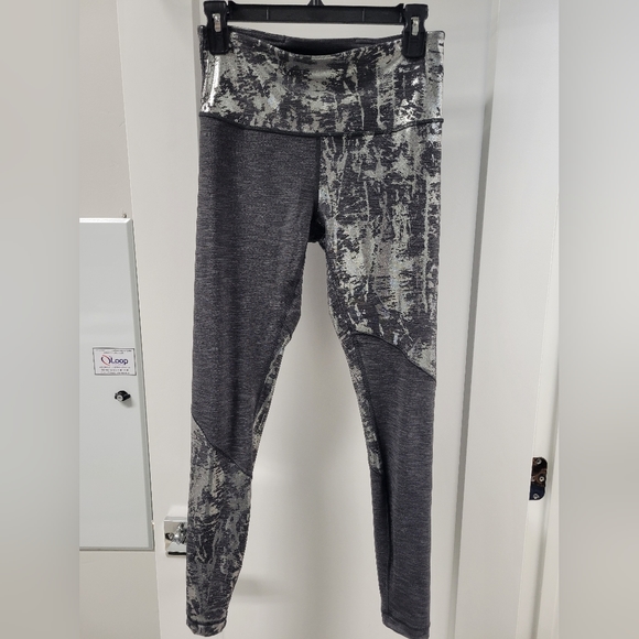 Lululemon Wunder Under 8 silver gray - Picture 1 of 4